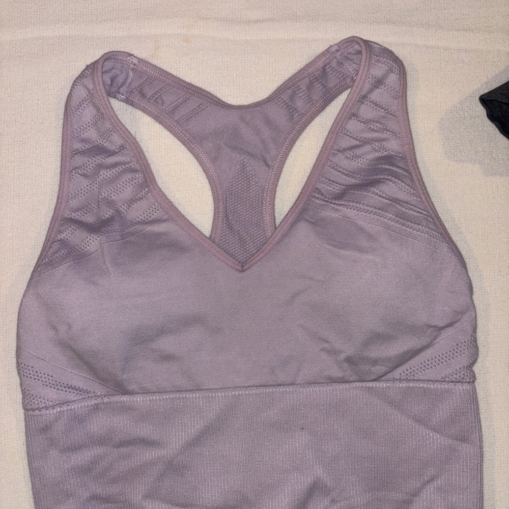 VS PINK Sports Bra (lavender / racerback)